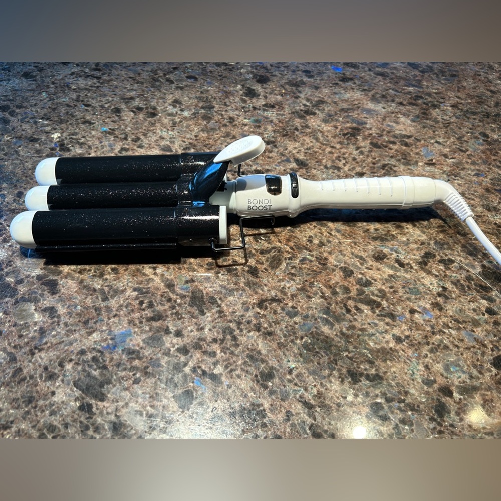 Bondi Boost Wave Wand, new!